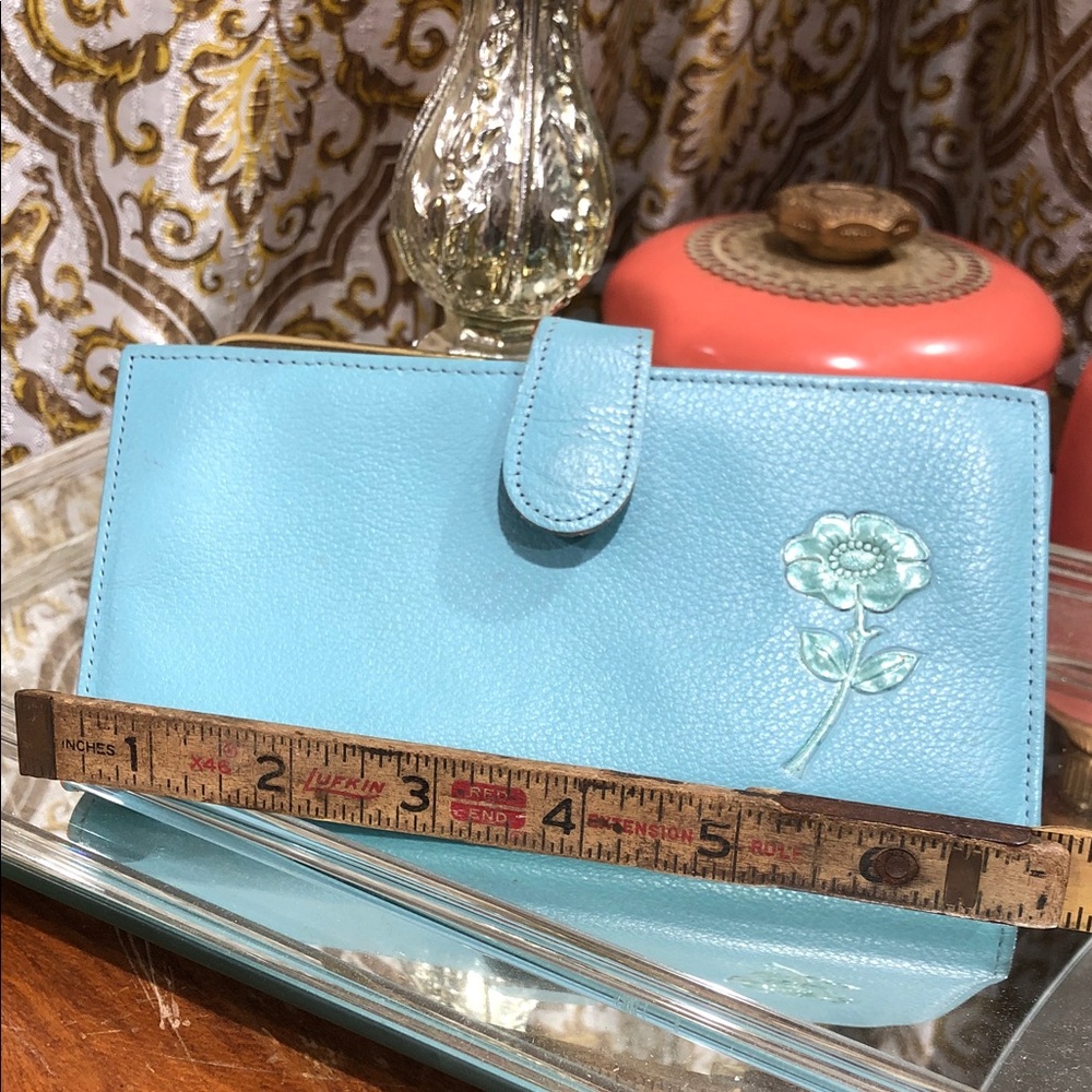 Light Blue Floral Embossed Women’s Wallet - Picture 7 of 7